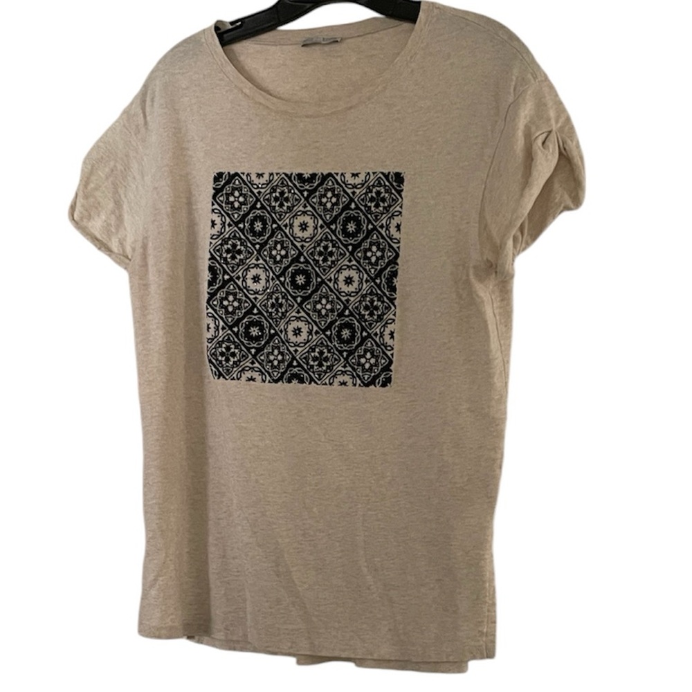 ZARA light beige tee in size M. Front panel has a bit of sparkle.